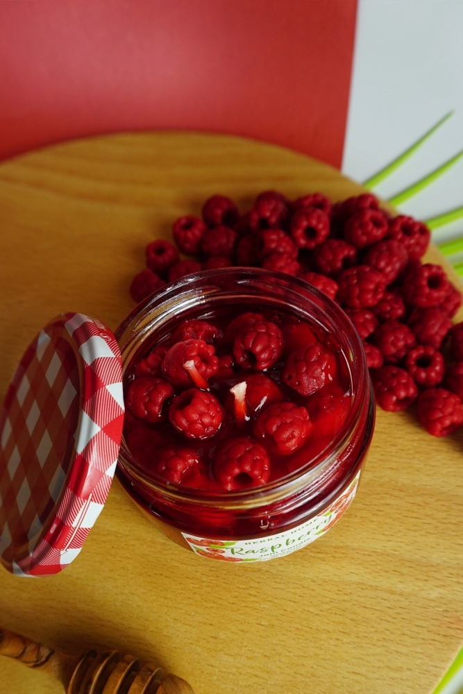 HERBAL HOME Raspberry Jam Candle 220 GR - 4